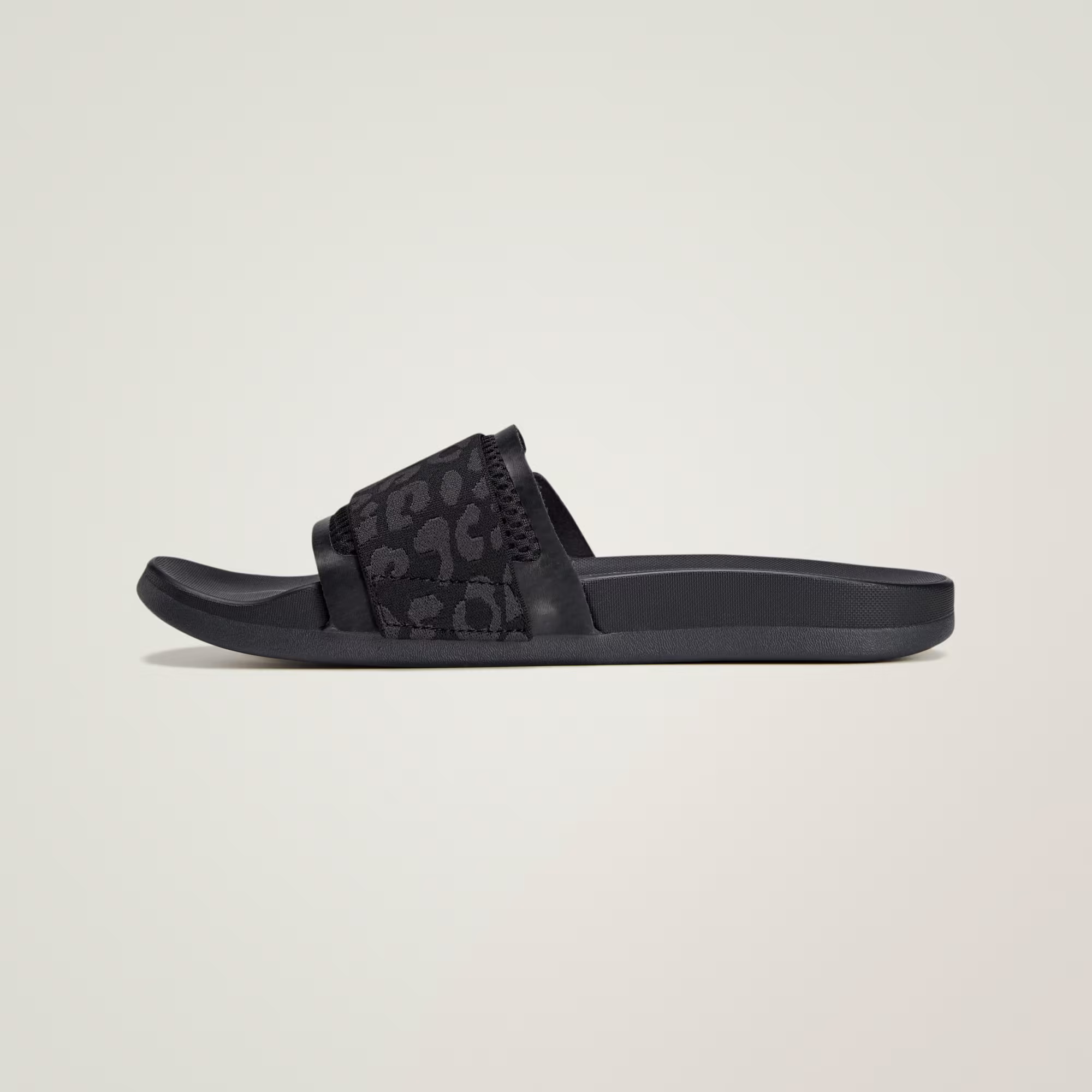 adidas_by_Stella_McCartney_slide_shoes_Black_JQ9182_06_standard